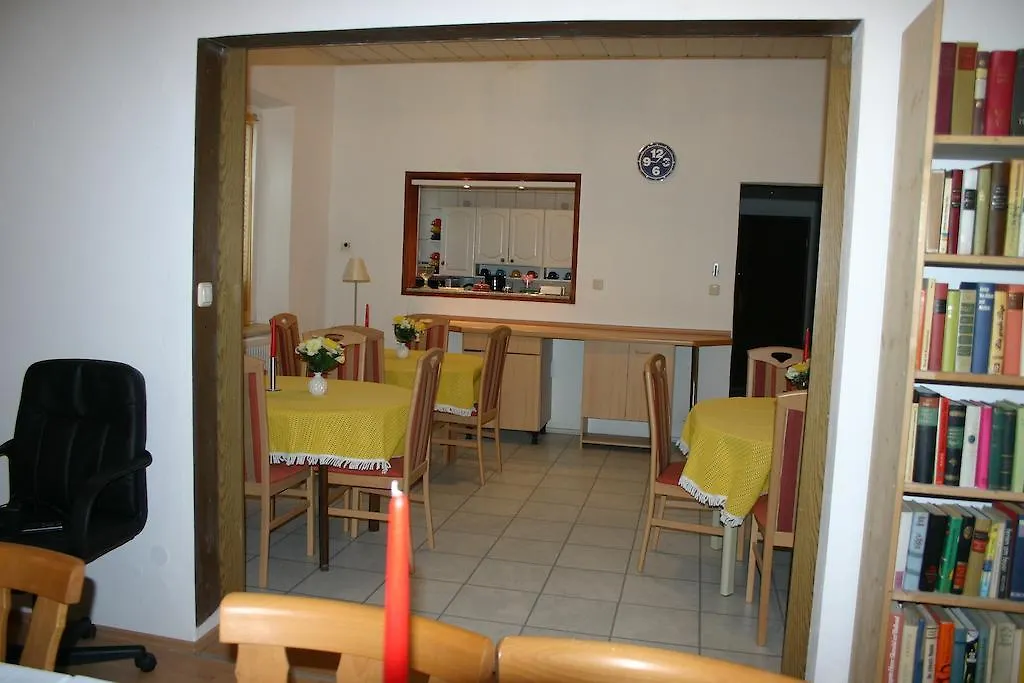 **  Hotel 